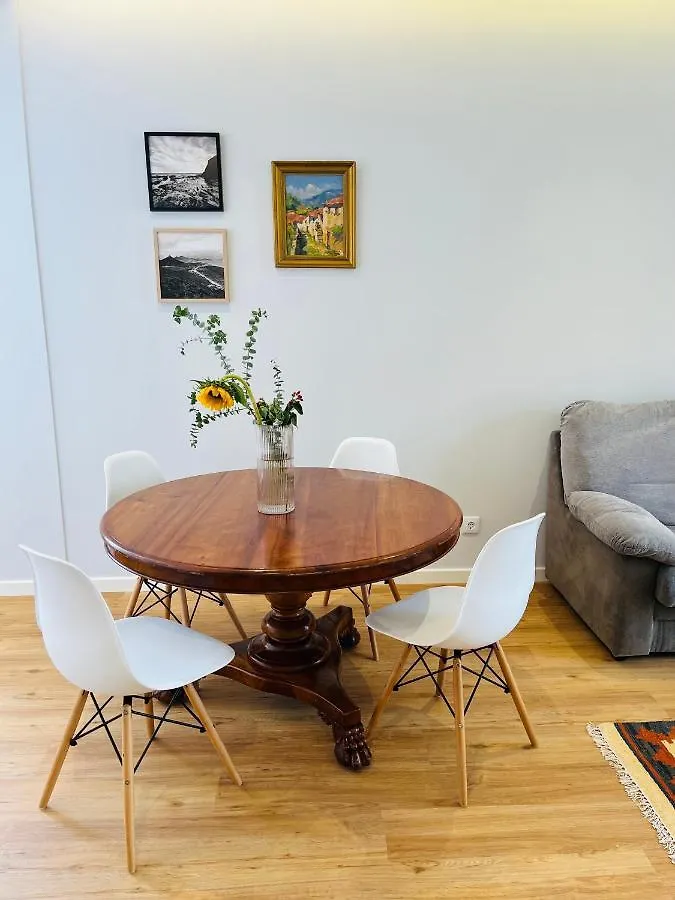Lovely 2-Bedroom Rental Unit In Historic Funchal アパート