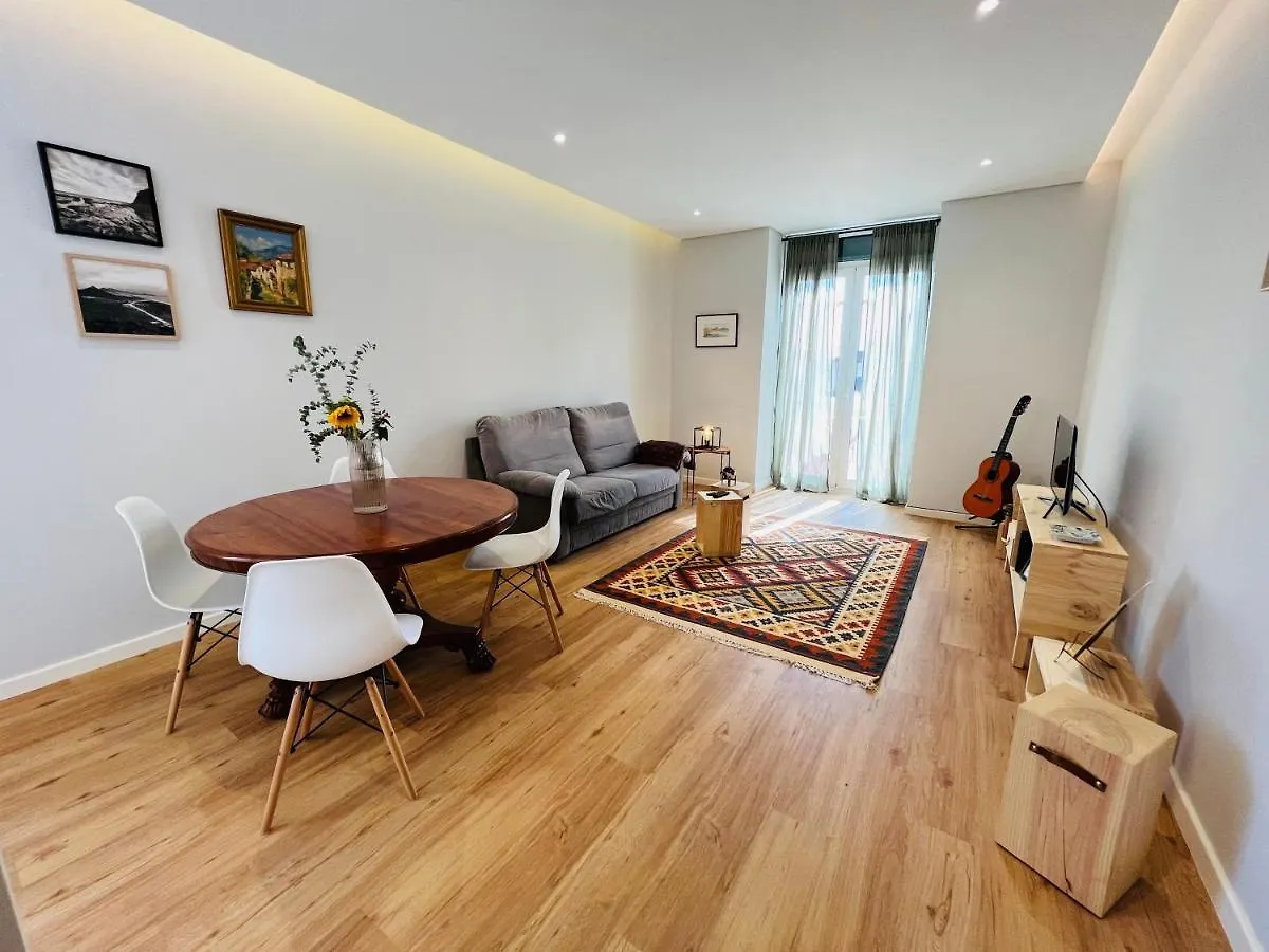 Lovely 2-Bedroom Rental Unit In Historic Funchal フンシャル