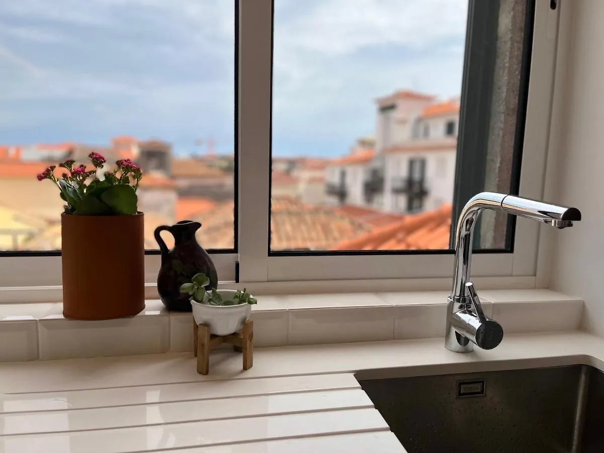 Lovely 2-Bedroom Rental Unit In Historic Funchal